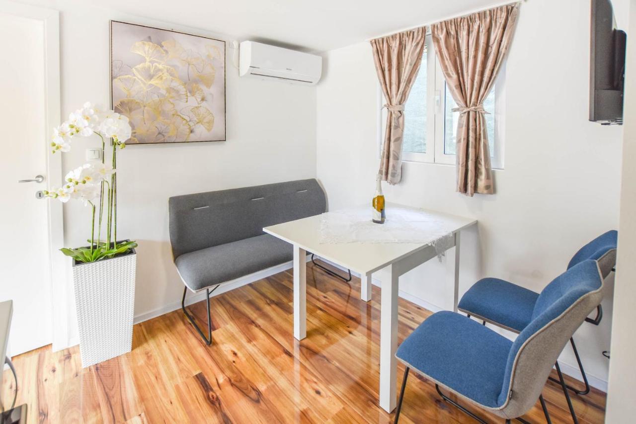 Mobile Home Dandelion Biograd Na Moru Luaran gambar