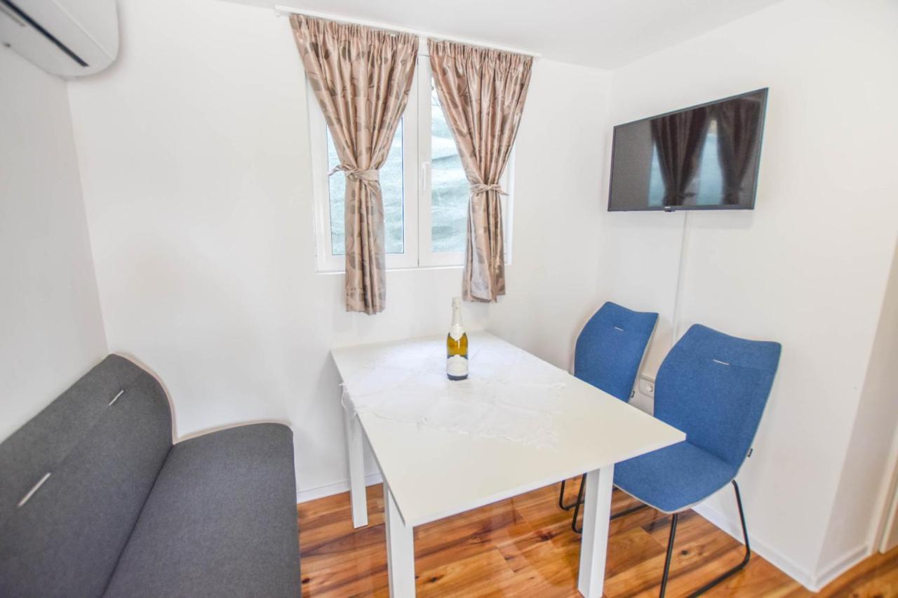 Mobile Home Dandelion Biograd Na Moru Luaran gambar