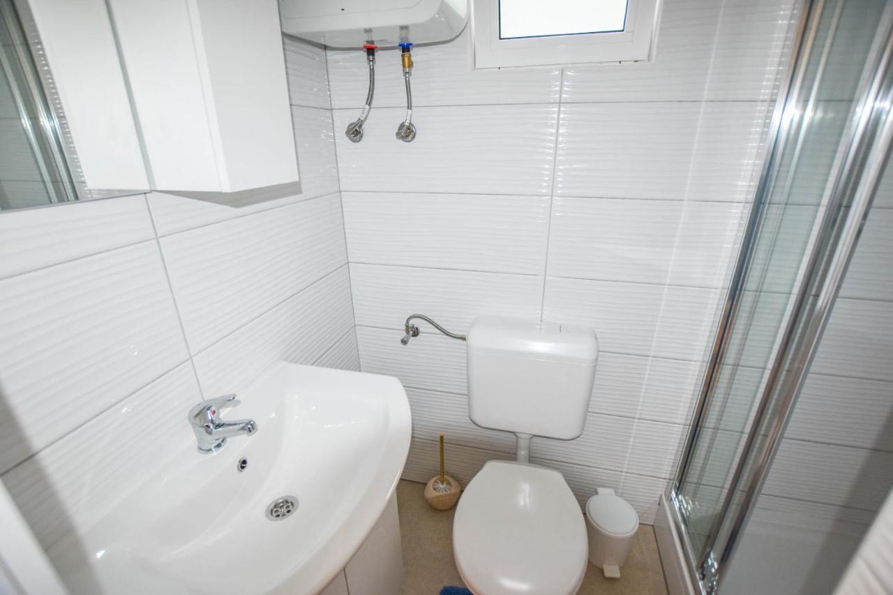 Mobile Home Dandelion Biograd Na Moru Luaran gambar