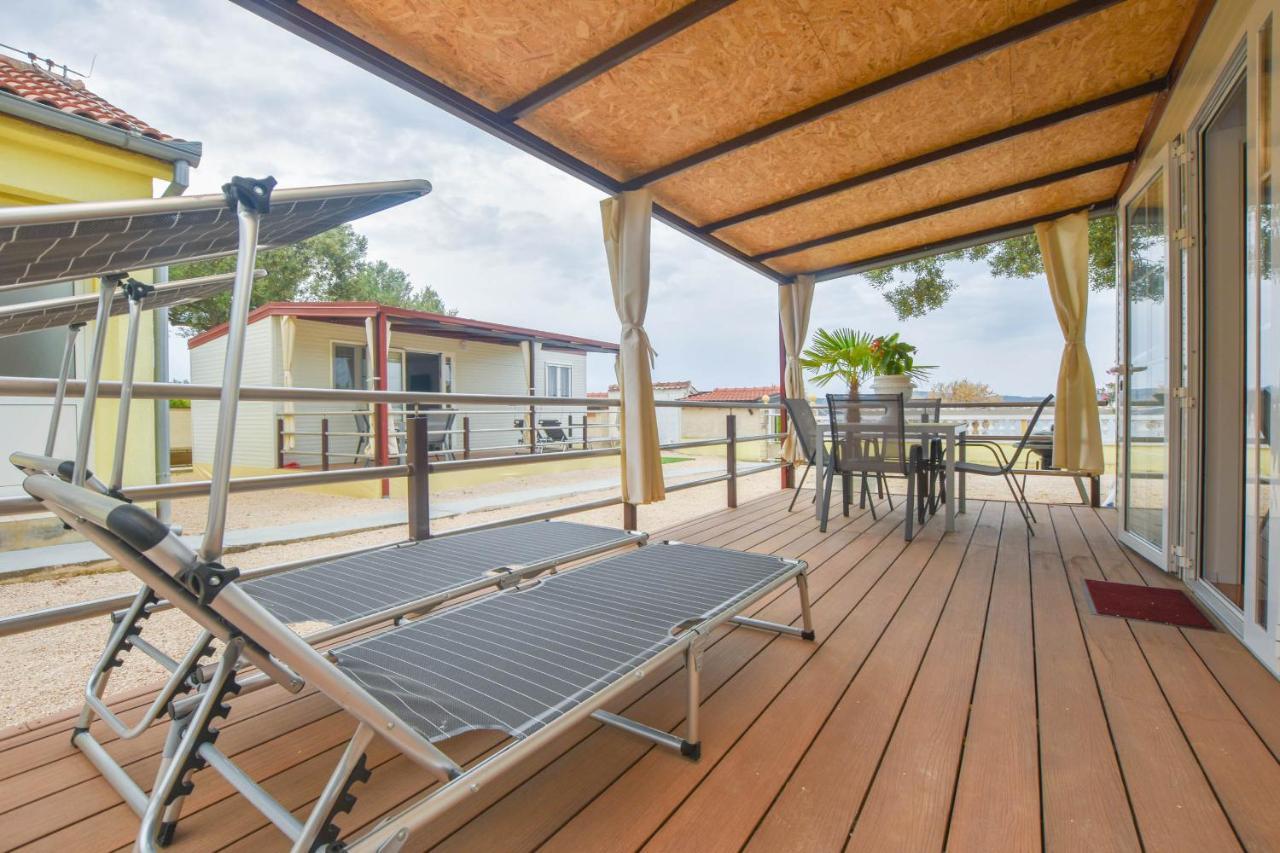 Mobile Home Dandelion Biograd Na Moru Luaran gambar