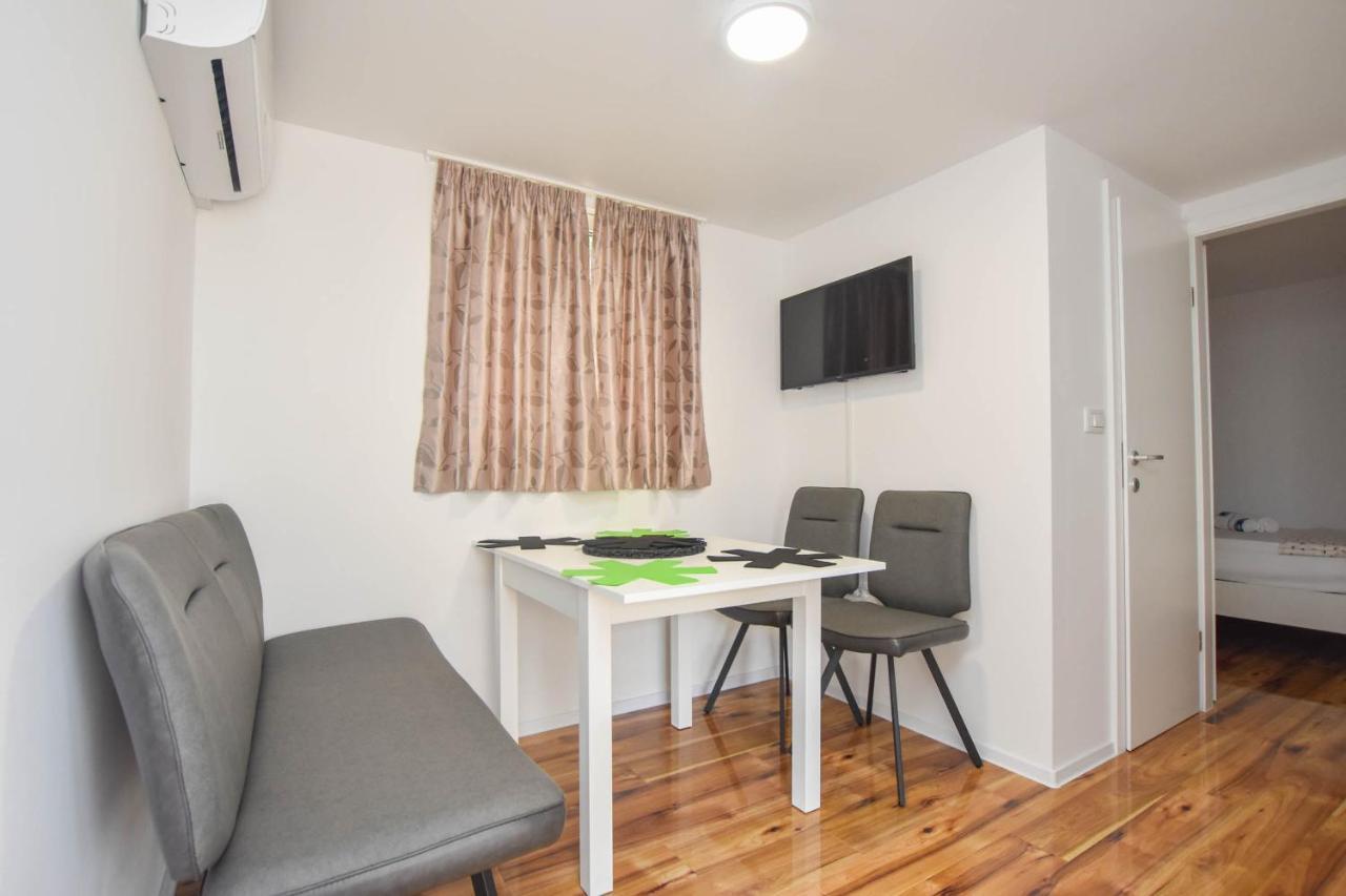Mobile Home Dandelion Biograd Na Moru Luaran gambar