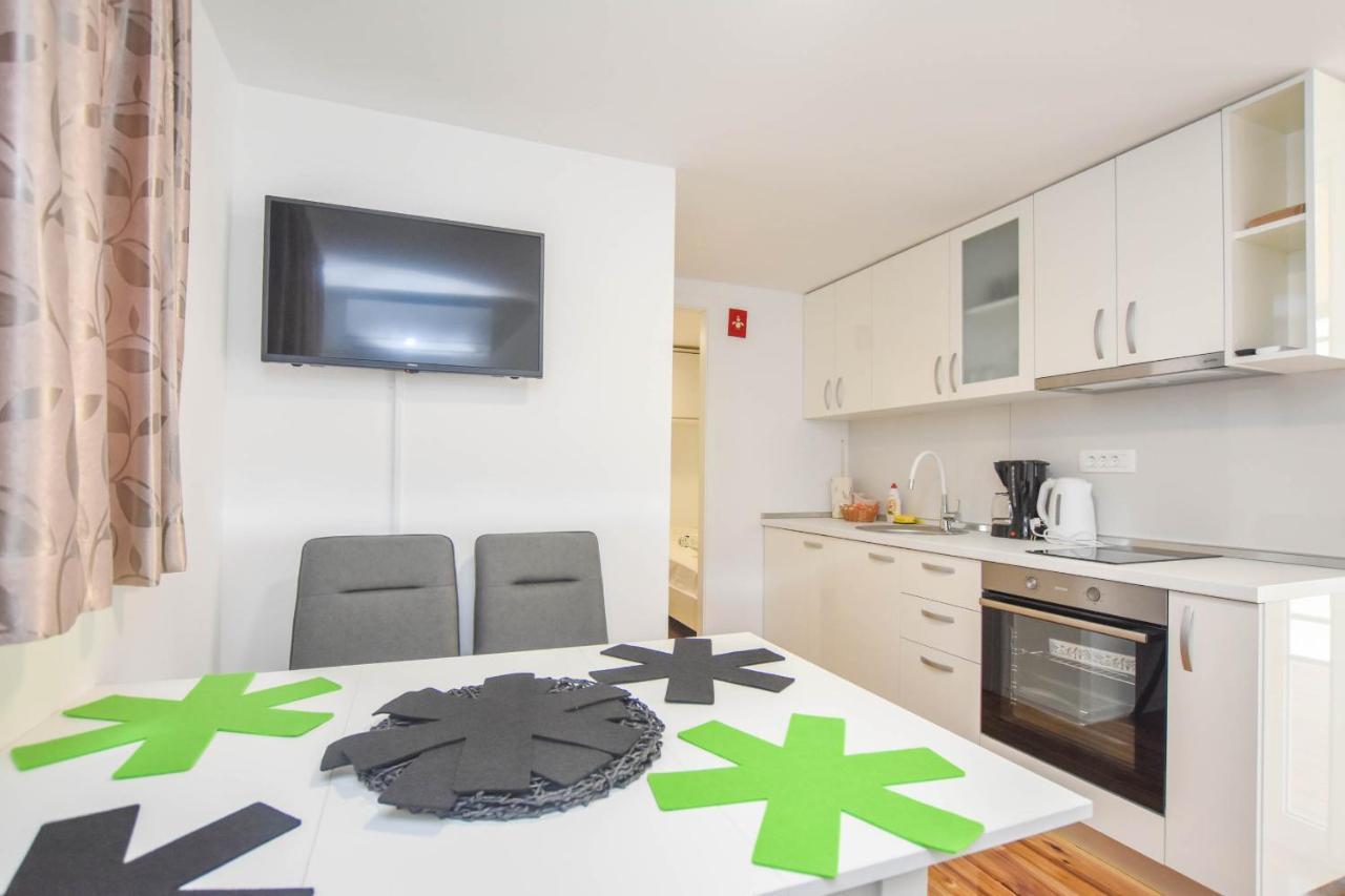 Mobile Home Dandelion Biograd Na Moru Luaran gambar