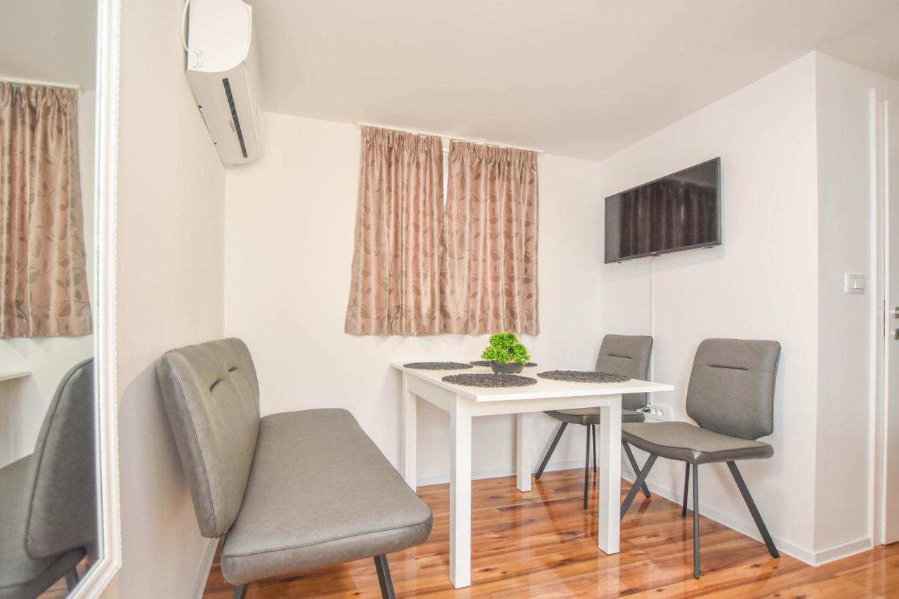Mobile Home Dandelion Biograd Na Moru Luaran gambar