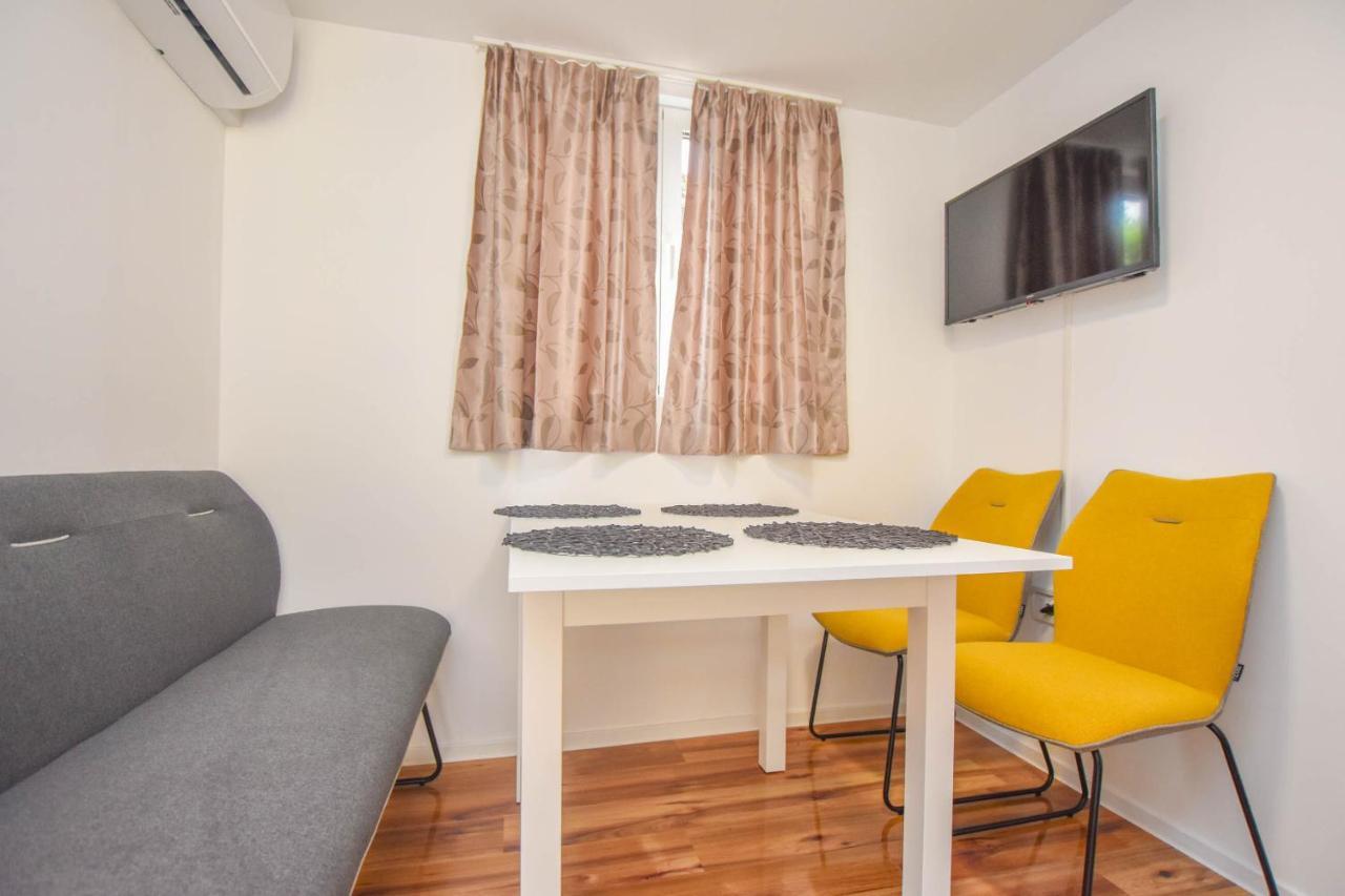 Mobile Home Dandelion Biograd Na Moru Luaran gambar