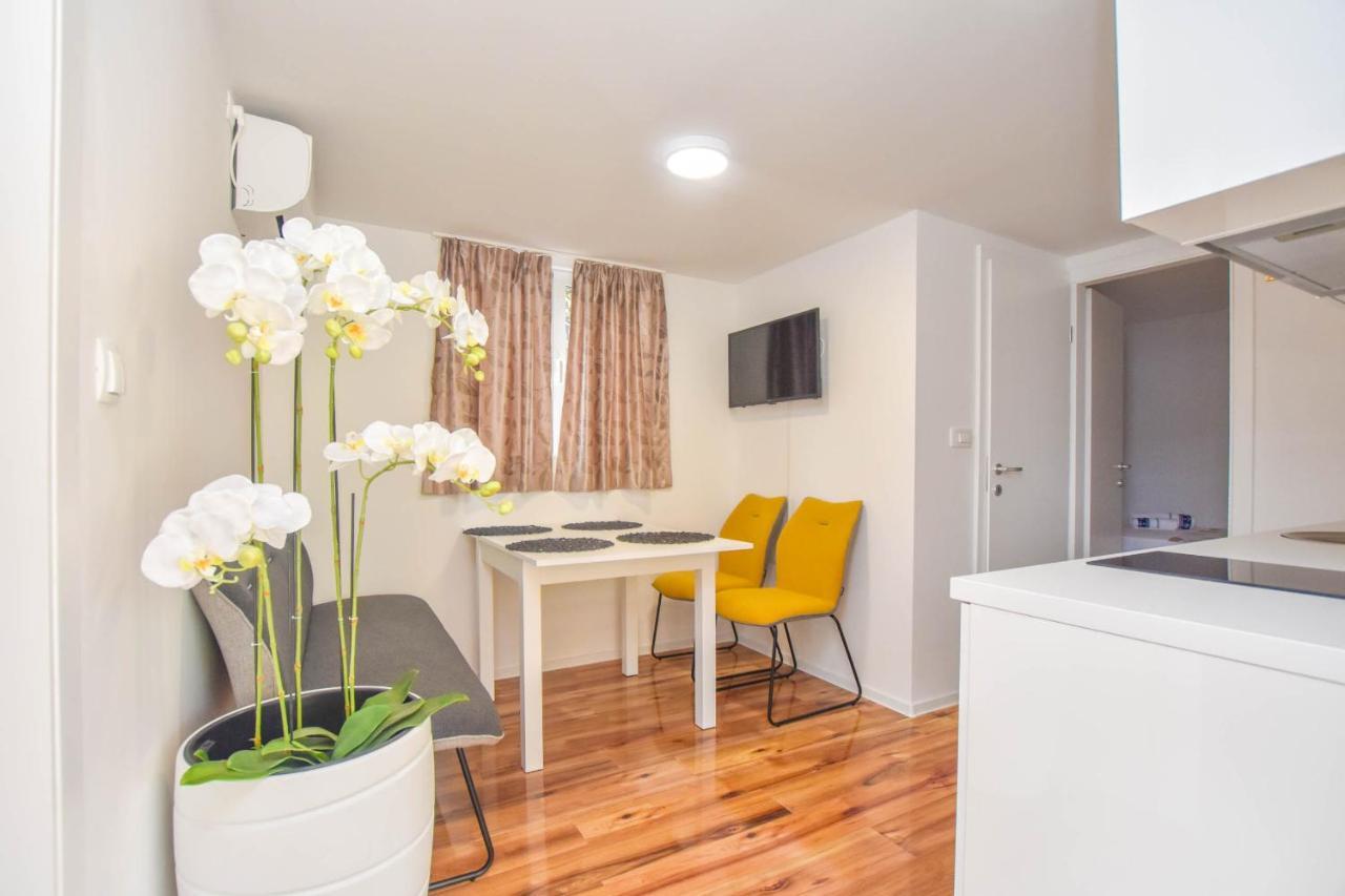 Mobile Home Dandelion Biograd Na Moru Luaran gambar